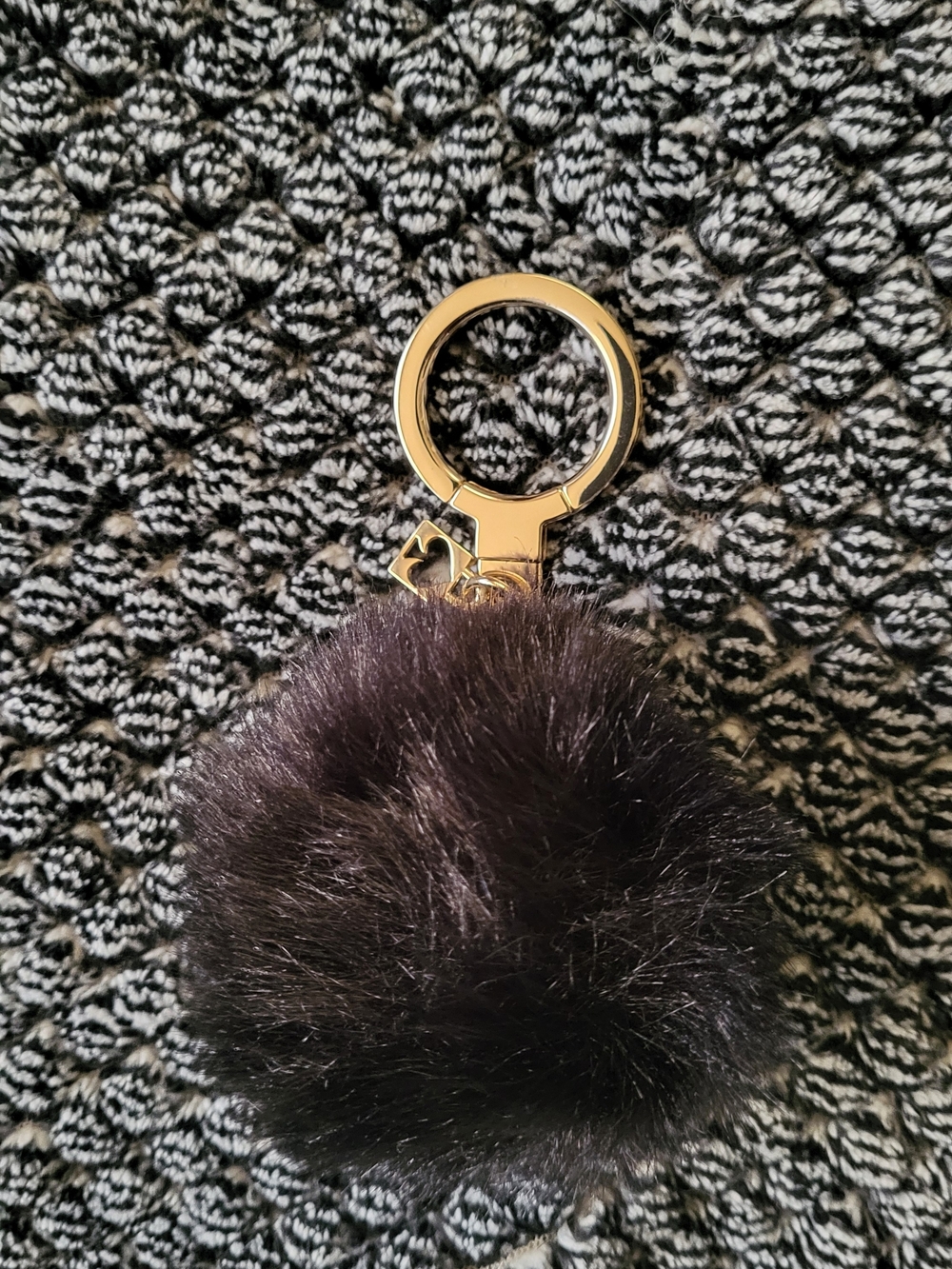 Kate Spade Bag/Luggage Gold Ring Charm/Tag. - Picture 2 of 3